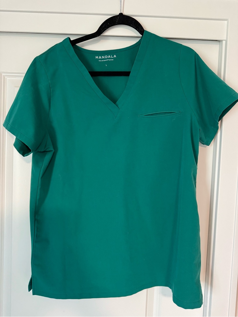 Mandala Scrubs Women's Teal V-Neck Short Sleeve Top and Pants